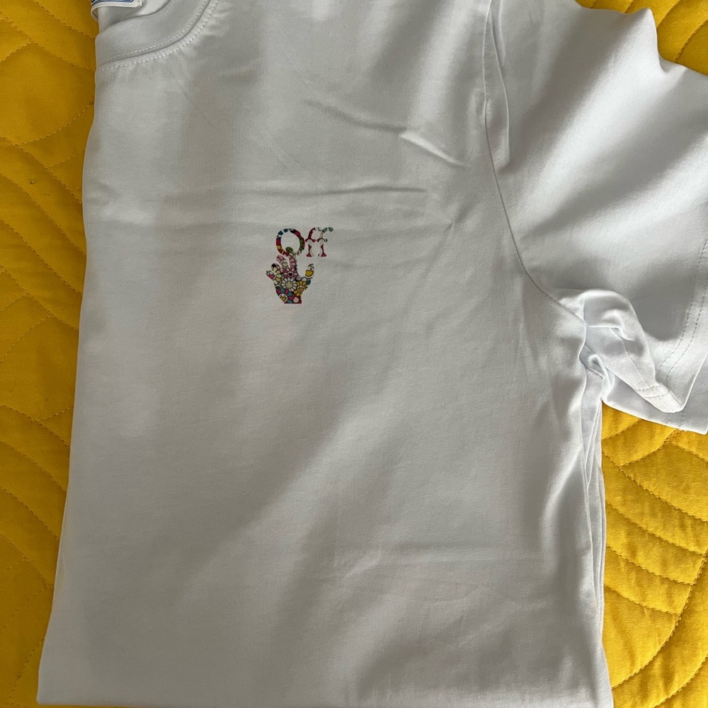 Brand new OFF WHITE T-shirt sz XL